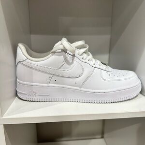 Classic White Low-Top AF1s